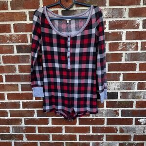 Victoria's Secret Plaid Long Sleeve Romper shorts‎ Pajamas Medium Red Black Gray